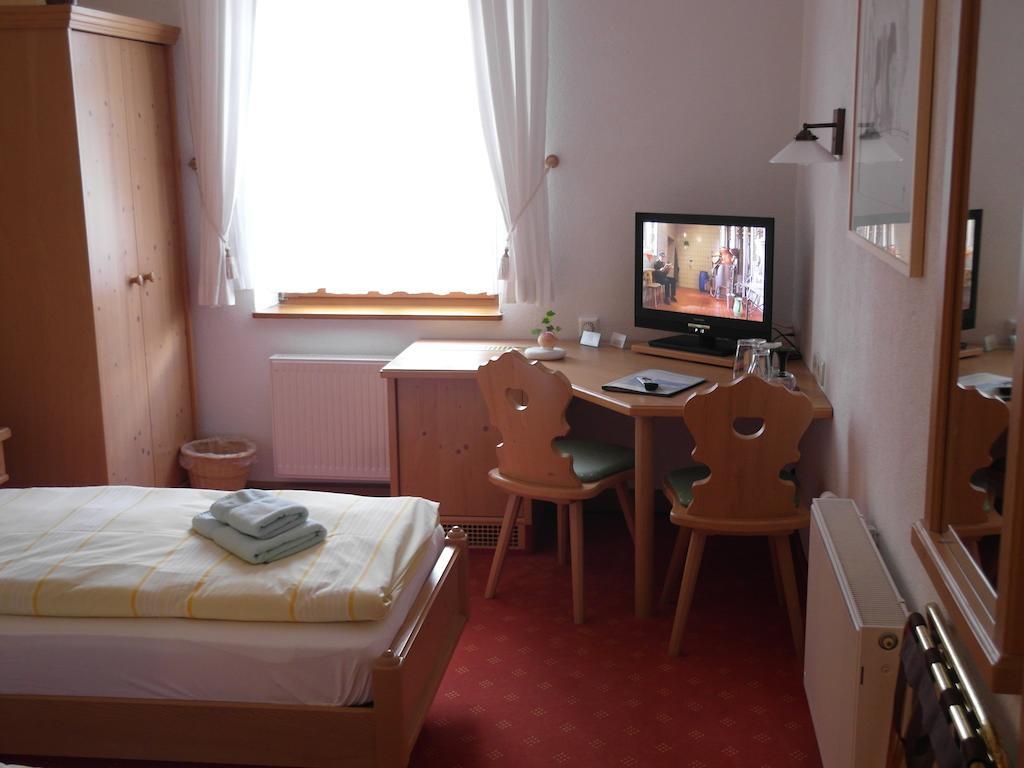 Pension Und Gaststaette "Zur Brauschaenke" Schoeneck  Room photo