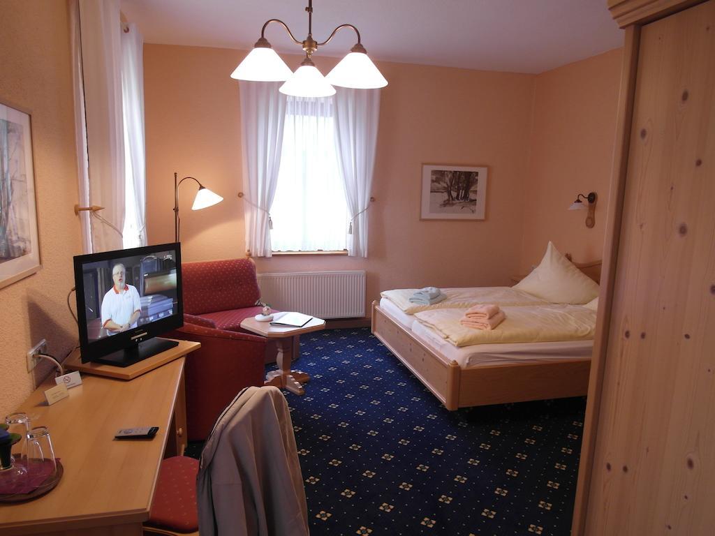 Pension Und Gaststaette "Zur Brauschaenke" Schoeneck  Room photo