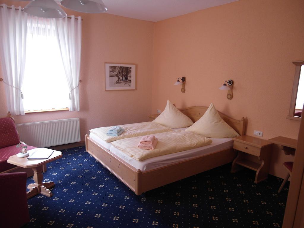 Pension Und Gaststaette "Zur Brauschaenke" Schoeneck  Room photo